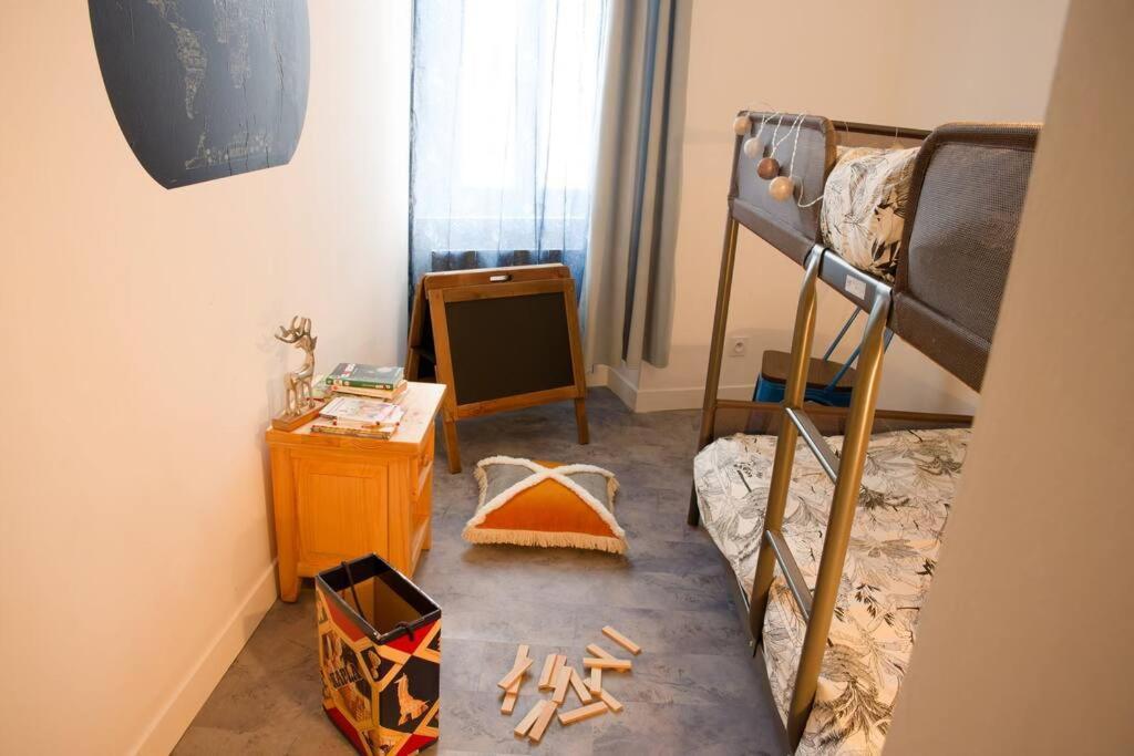 La Thoresienne Thoree-les-Pins Buitenkant foto